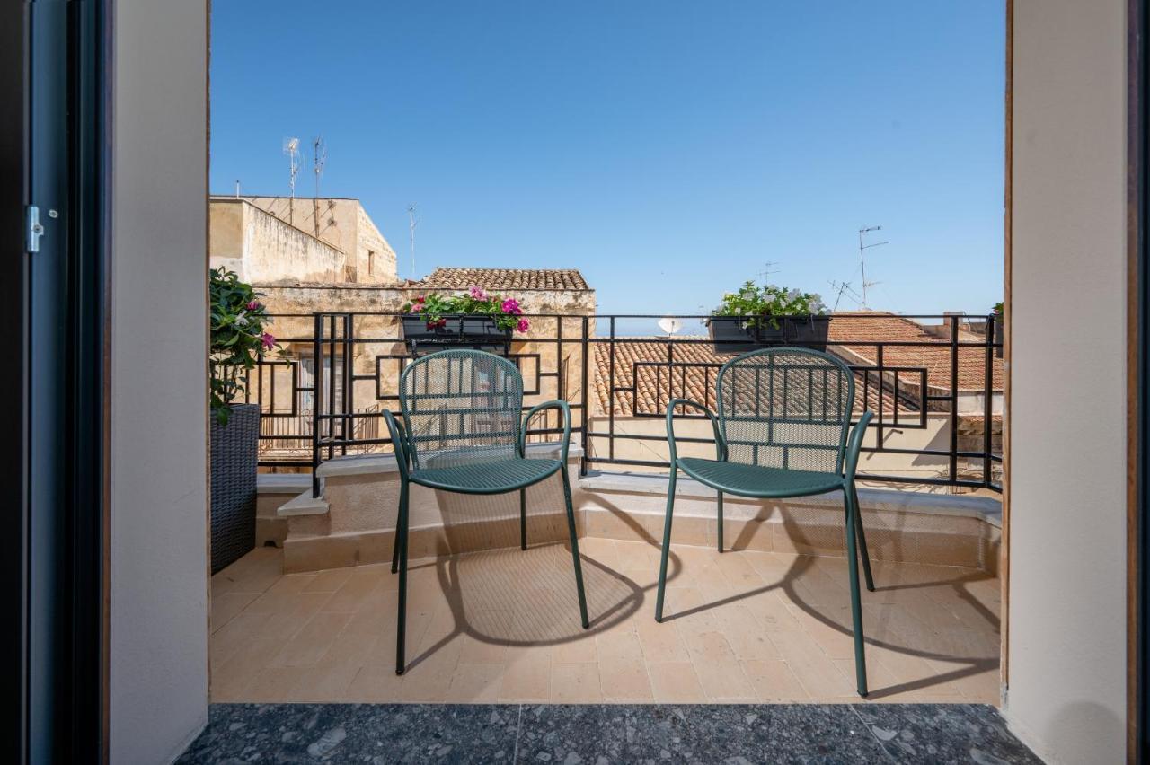 Bed 10.5 - Design Suite Castellammare del Golfo Exterior foto
